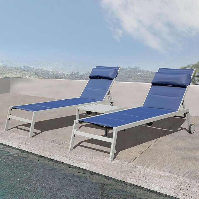 Domi Outdoor Patio Chaise Lounge Set of 3, Aluminum Pool Lounge Chairs with Side Table and Wheels, Textilene Padded Adjustable Recliner All Weather for Poolside, Beach, Yard, Balcony (Navy Blue)