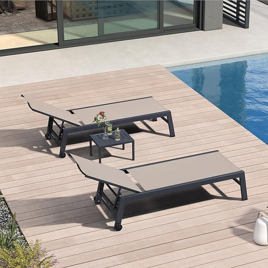 PURPLE LEAF Patio Chaise Lounge Set 2 Pieces Textilene Pool Lounge Chairs with Wheels Sunbathing Chair for Outdoor Yard (2 Taupe Lounges W/Side Table)