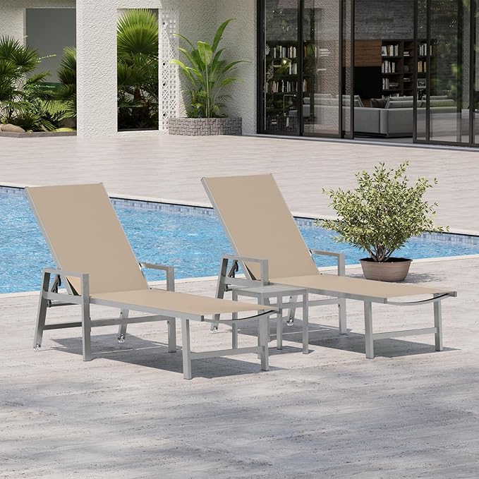 Patio Chaise Lounge Chair Outdoor with Wheels&Armrests, Aluminum Pool Lounge Chairs Five-Position Adjustable Recliner with Side Table, Outdoor Beach Lounge Chairs for Poolside, Deck, Garden, Khaki