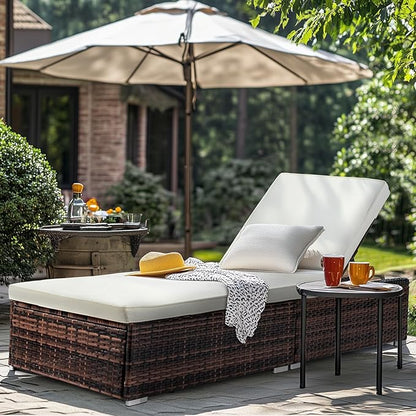 VINGLI Outdoor Chaise Lounge, Wicker Recliner w/Adjustable Backrest, Thick Water Repellent Cushions, Patio Rattan Lounge Chairs for Lawn, Beach, Balcony, Poolside (Brown)