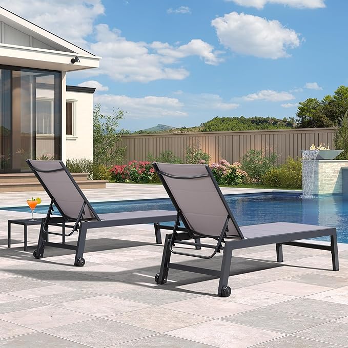 PURPLE LEAF Outdoor Chaise Lounge Set of 2 Aluminum Patio Lounge Chair with Wheels and Side Table Pool Chaise Lounge Chair for Poolside Outdoor Backyard Light Grey