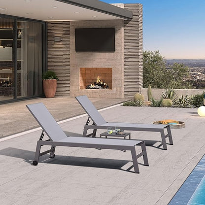 PURPLE LEAF Outdoor Lounge Chair Set for 2 Aluminum Patio Chaise Lounger with Wheels and Adjustable Backrest Pool Reclining Lounge Chairs for Beach Yard Poolside Table Included, Light Grey