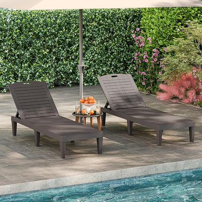 Tangkula Lounge Chair Outdoor Set of 2, Patio PP Pool Lounge Chairs with 5-Position Adjustable Backrests, Easy Assembly, Recliner Chaise Lounger for Poolside, Deck, Backyard, Porch (2, Brown)