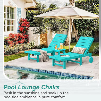 Outdoor Chaise Lounge Chairs with Table, 3-Piece, 26.8” Super Wide Lounge Chair Outdoor, HDPS Pool Chairs with 5 Positions, Patio Lounge Chair with Wheels for Pool,Lawn,Backyard, Aruba Blue