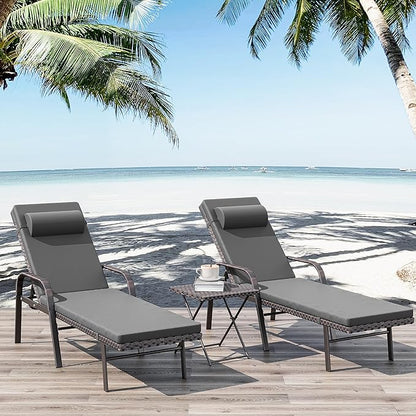 Kurapika Patio Chaise Lounge Set 3 Pieces Outdoor Lounge Chair, Rattan Reclining Chair Adjustable Backrest, Pool Sunbathing Recliners with Folding Table for Poolside Beach, Grey