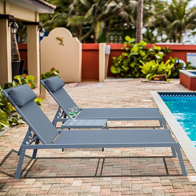 Domi Patio Chaise Lounge Set, Classic Pool Lounge Chairs with 5 Adjustable Posation, Breathable Textilene Fabric, Headrest and Table, Steel Frame Pool Chairs, Grey