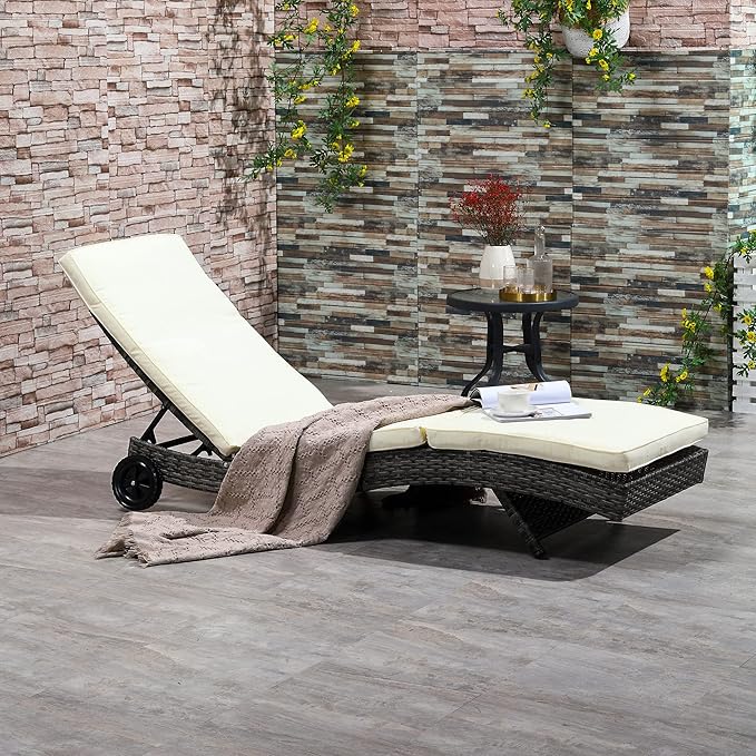 Outsunny Wicker Chaise Lounge Chair Outdoor PE Rattan Cushioned Patio Sun Lounger with 5-Level Adjustable Backrest & Wheels for Easy Movement, Cream White