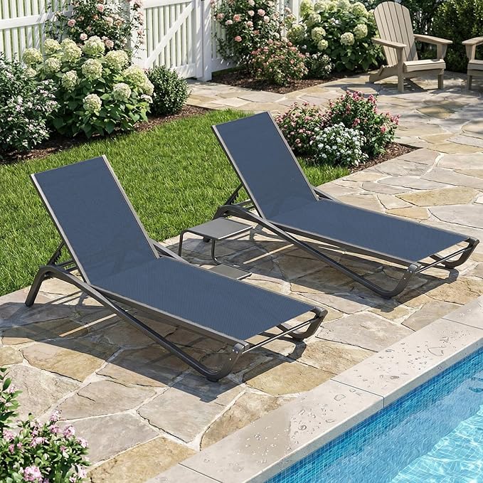 Kingdura Chaise Lounge Chair for Pool, Aluminum Outdoor Lounge Chairs with 5 Positions Recliner, Lightweight Pool Lounger Lounge Chairs for Outside Patio Deck Poolside (Navy Blue, 2 Chairs & 1 Table)