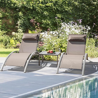 Outdoor Chaise Lounge Set of 3, Aluminum Patio Outdoor Lounge Chair for Beach Pool Sunbathing, Adjustable Lawn Lounger Recliner Chair Outside Tanning Chairs with Armrest, with Side Table, Khaki