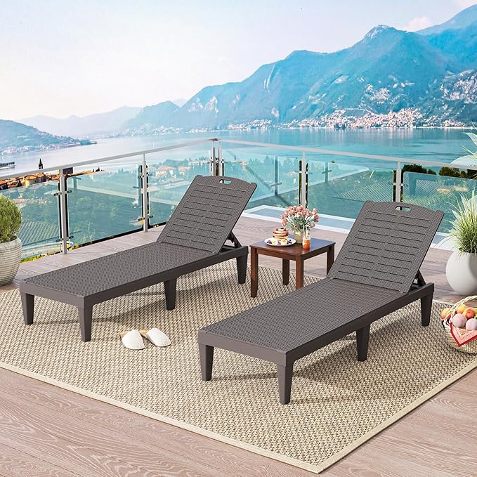 Tangkula Lounge Chair Outdoor Set of 2, Patio PP Pool Lounge Chairs with 5-Position Adjustable Backrests, Easy Assembly, Recliner Chaise Lounger for Poolside, Deck, Backyard, Porch (2, Brown)