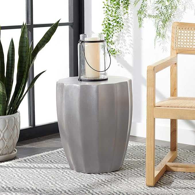 SAFAVIEH Outdoor Collection Jaslyn Modern Dark Grey Concrete Round Accent Table (Fully Assembled)