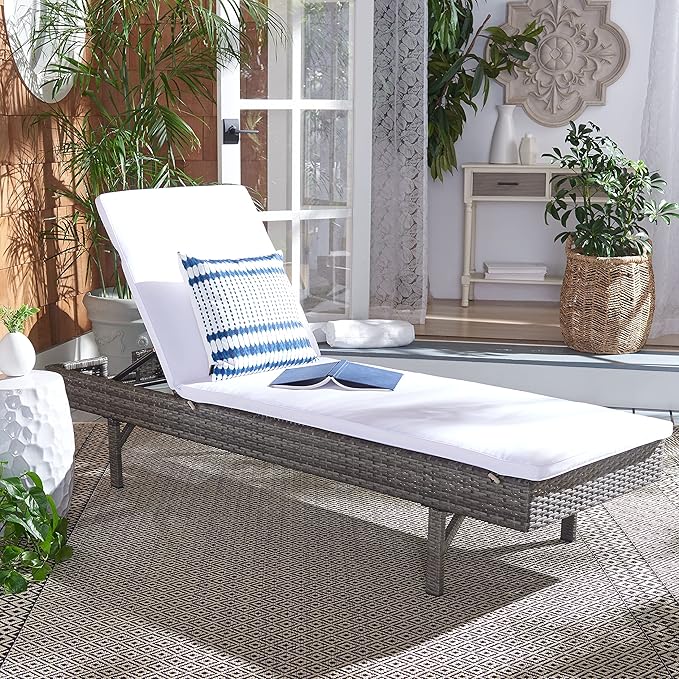 SAFAVIEH Outdoor Collection Cam Grey Brown Wicker/White Cushion Adjustable Chaise Lounge Chair, Black/Beige (PAT7501C)