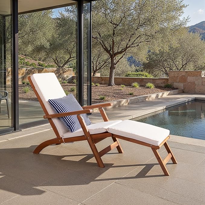 SAFAVIEH Outdoor Collection Palmdale Natural Brown Solid Wood/Beige Cushion with Striped Pillow Chaise Lounge Chair (PAT7015E)
